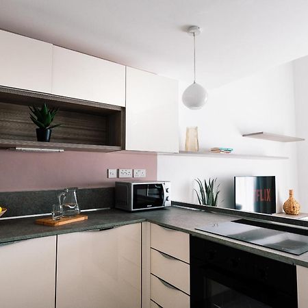 Scenic Seafront Duplex Apartment In سليمة المظهر الخارجي الصورة