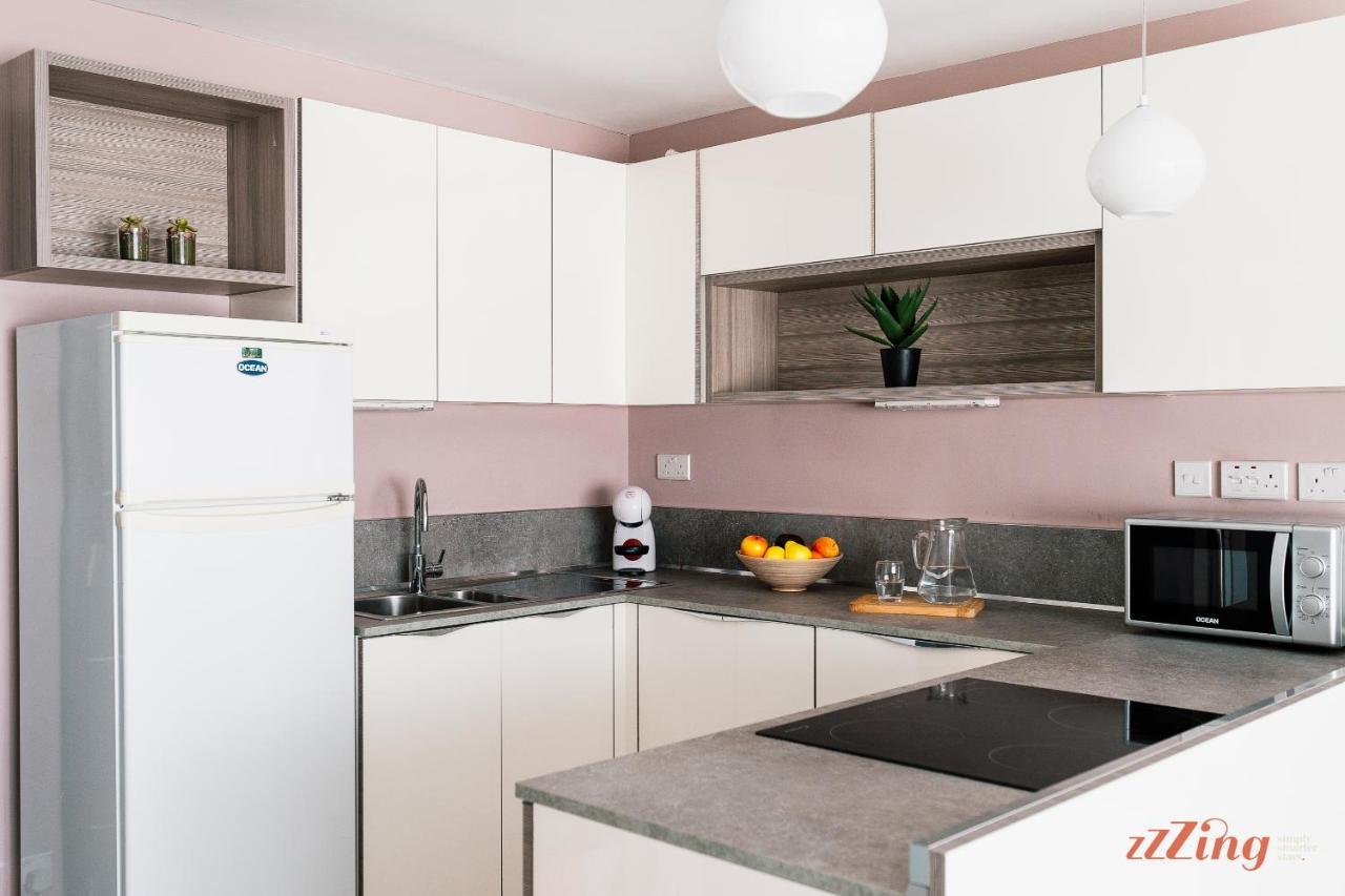 Scenic Seafront Duplex Apartment In سليمة المظهر الخارجي الصورة